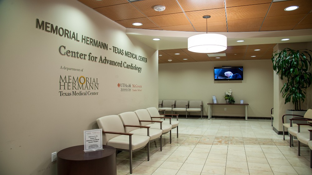 Center for Advanced Cardiology in Greater Heights lobby
