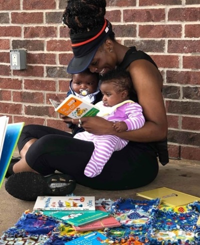 Tonjanic with her children